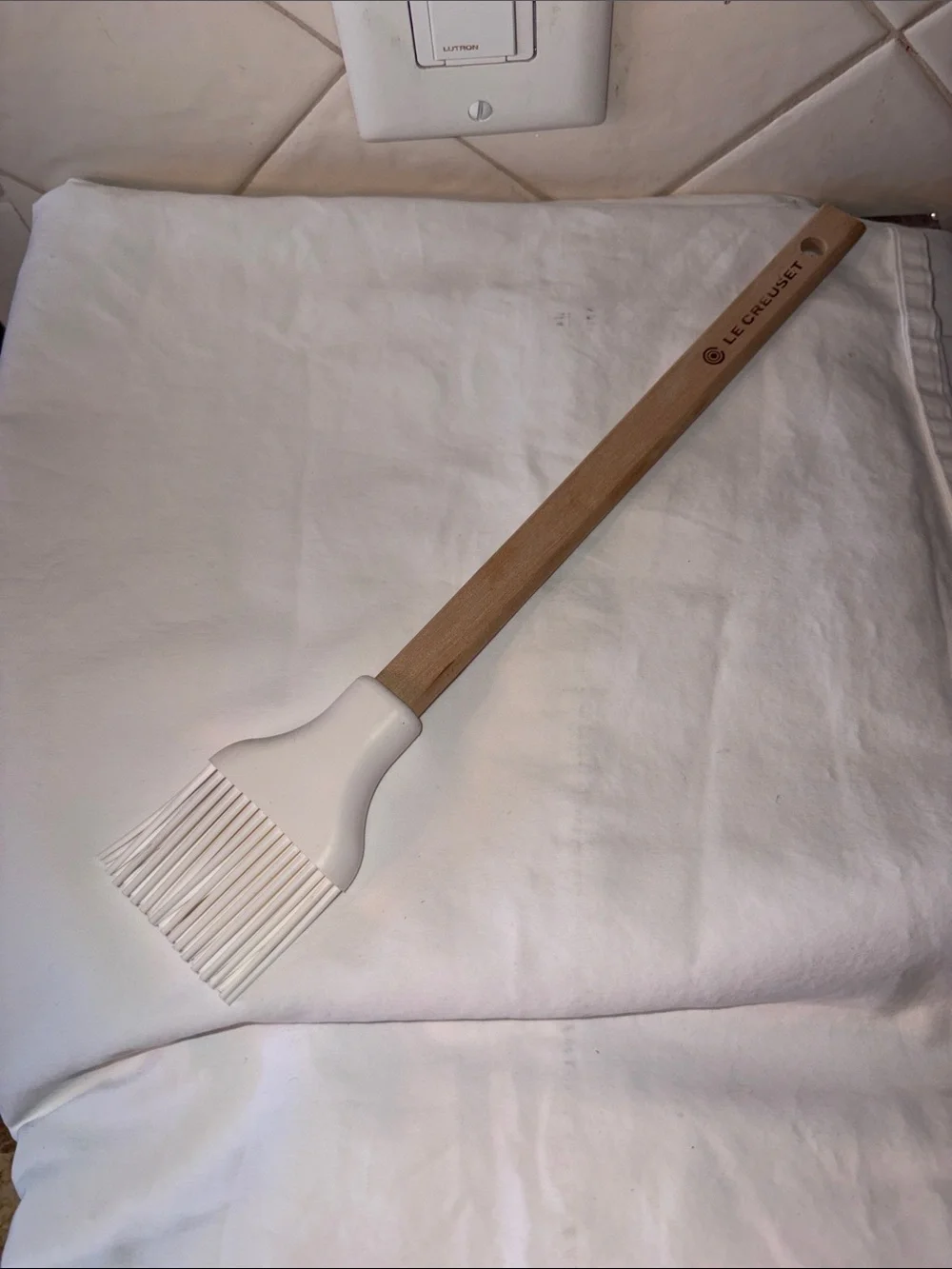 new Le Creuset France pastry brush basting small silicone cooking utensil white